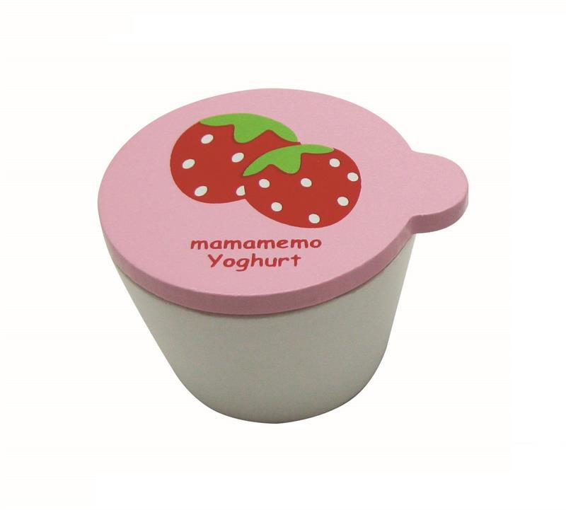 mamamemo-legemad-yoghurt-jordbær-lille-per-seng.dk