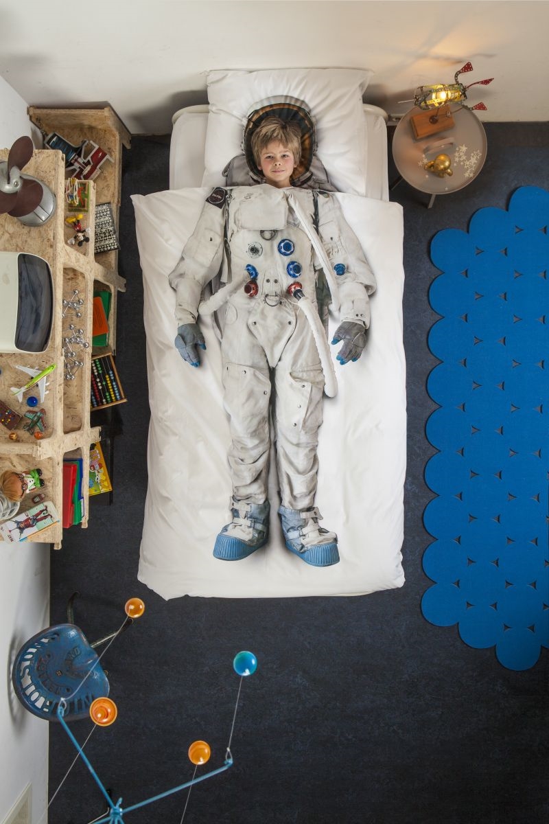 SNURK Sengetøj - 140 x 200 - Astronaut
